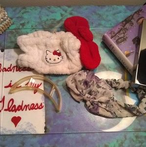 Bundle of hair accessories